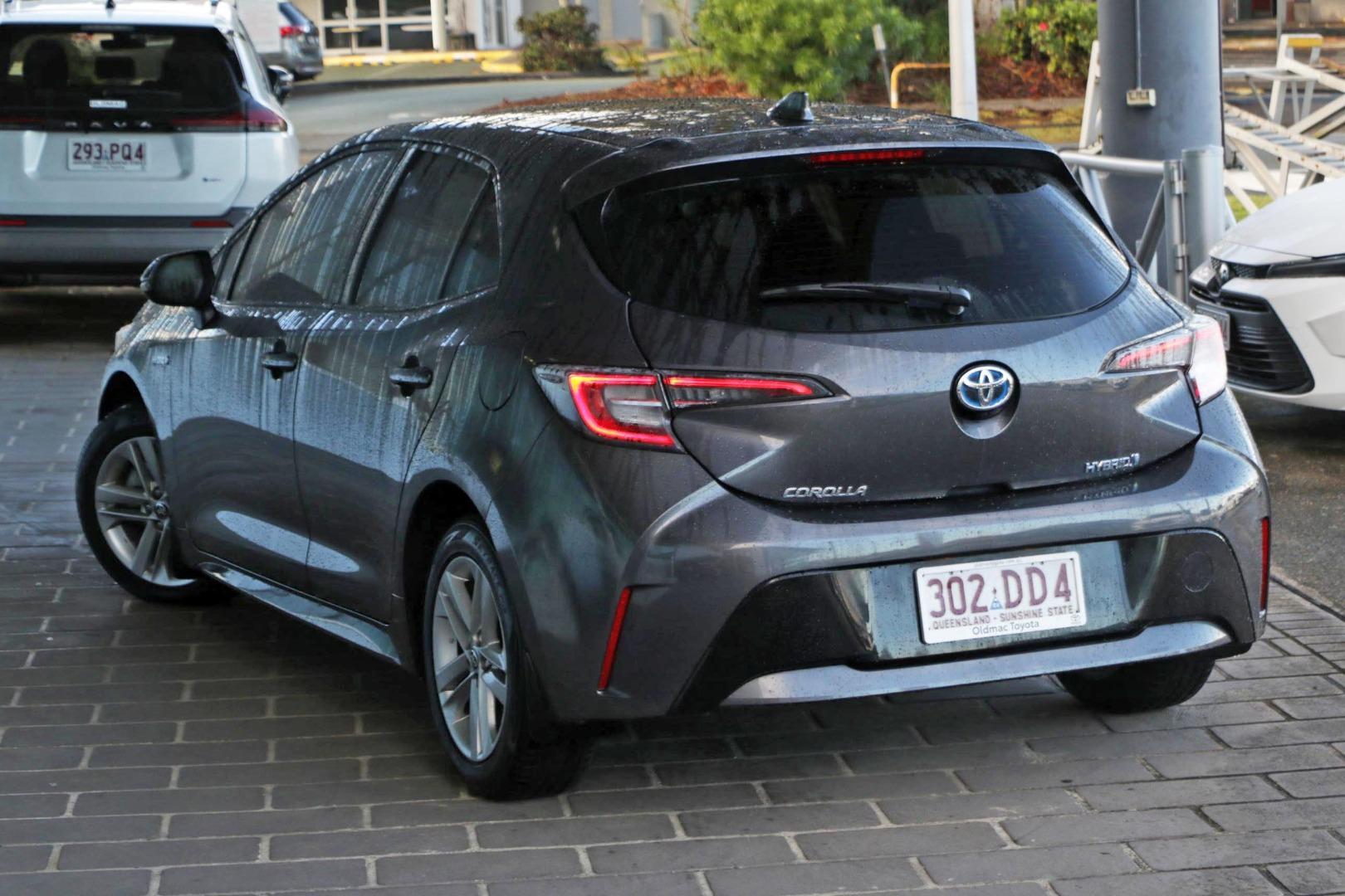 2020 Toyota Corolla Ascent Sport in Silver