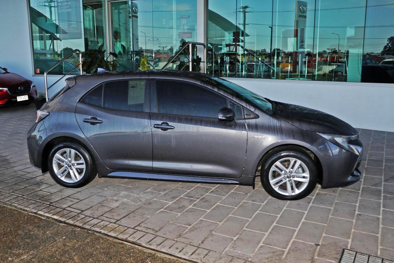 2020 Toyota Corolla Ascent Sport in Silver