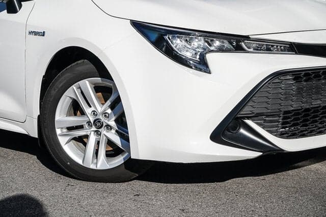 2020 Toyota Corolla Ascent Sport in White