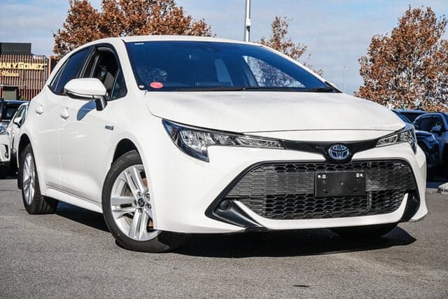 2020 Toyota Corolla Ascent Sport in White