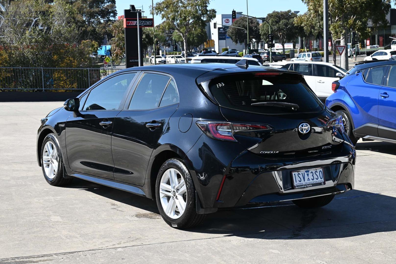 2020 Toyota Corolla Ascent Sport in Black