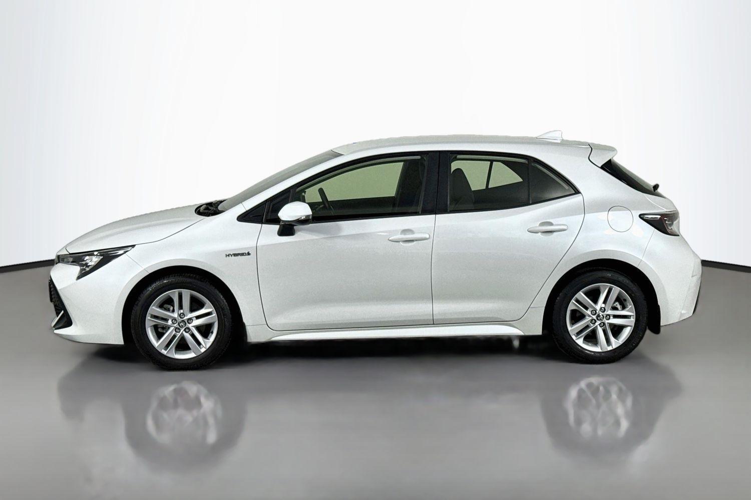 2020 Toyota Corolla Ascent Sport in White
