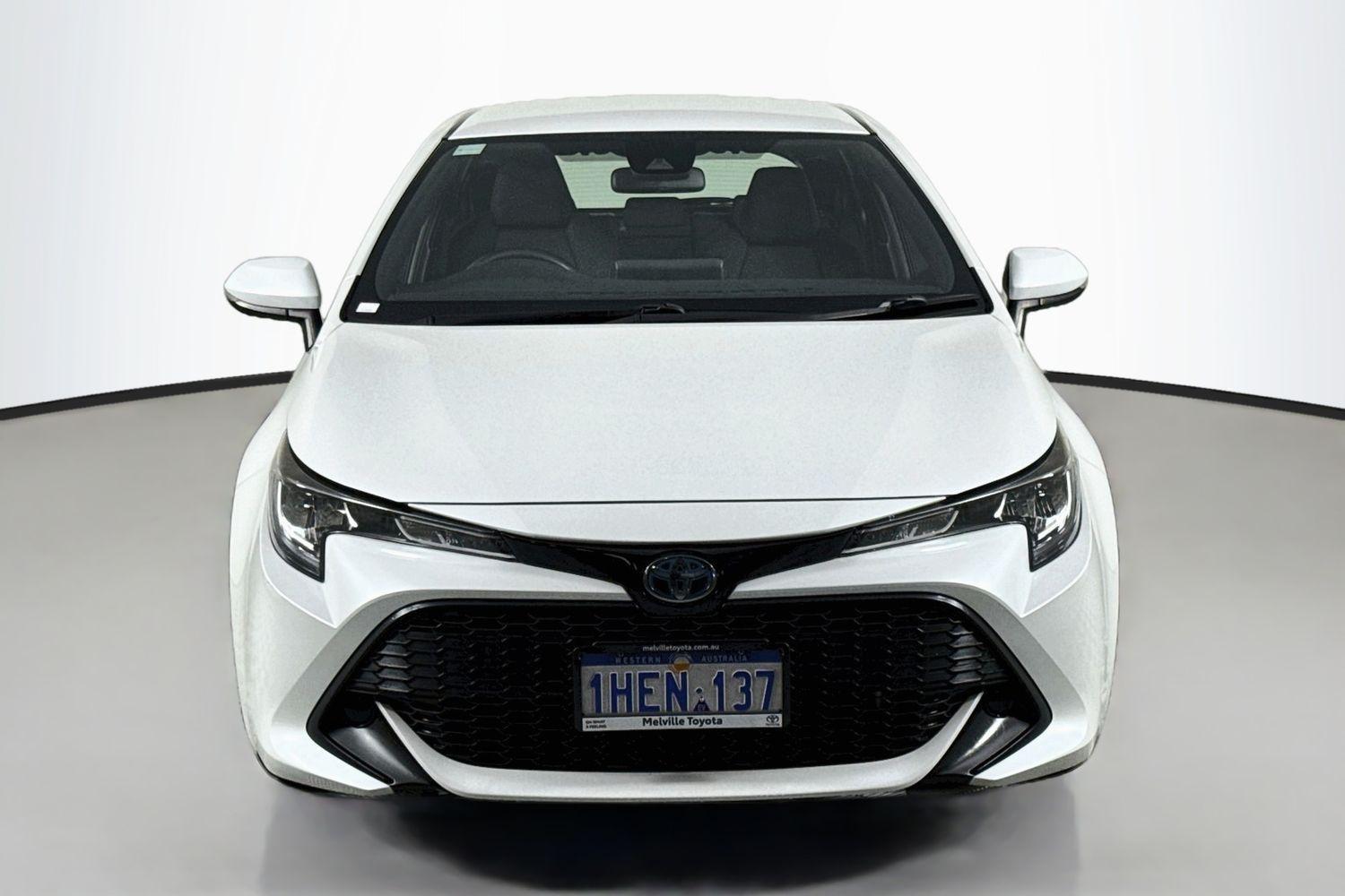 2020 Toyota Corolla Ascent Sport in White