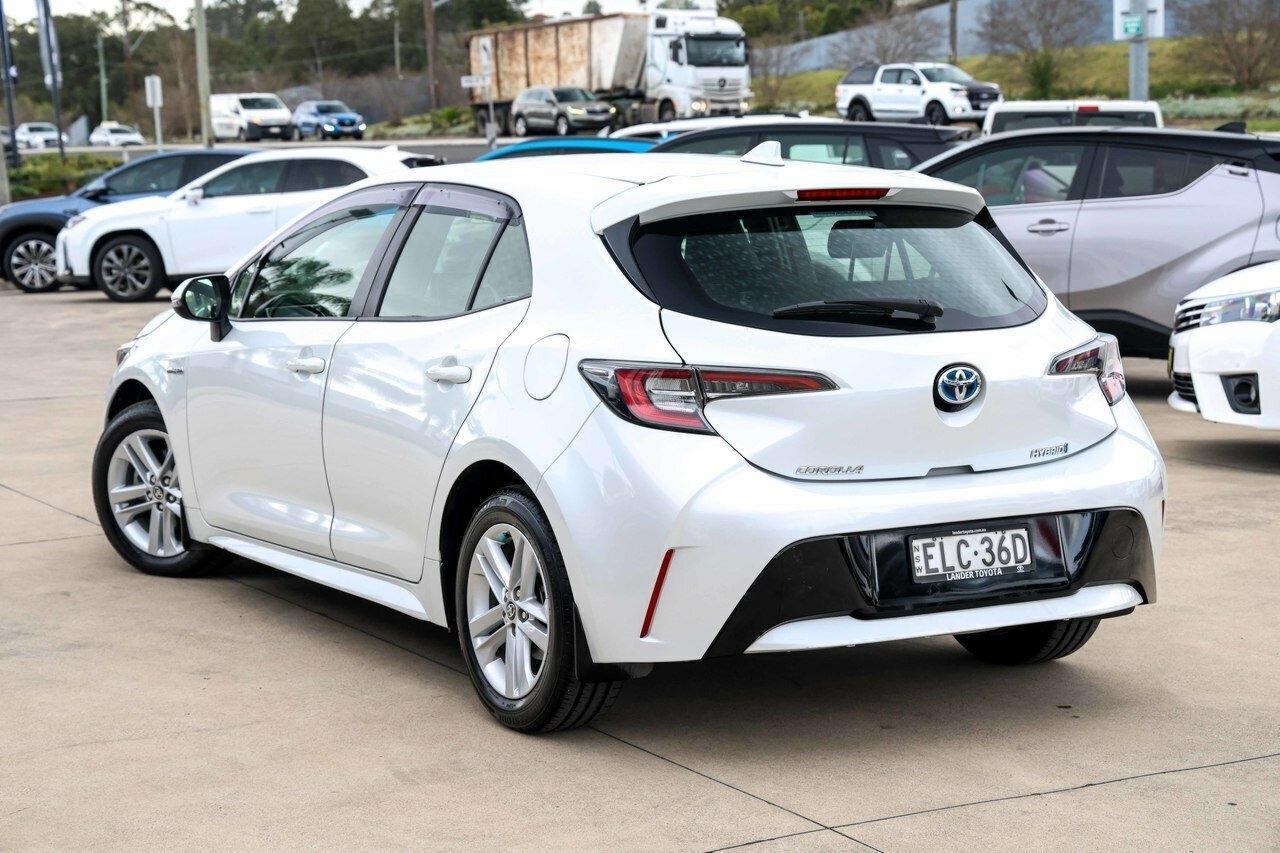2020 Toyota Corolla Ascent Sport in White