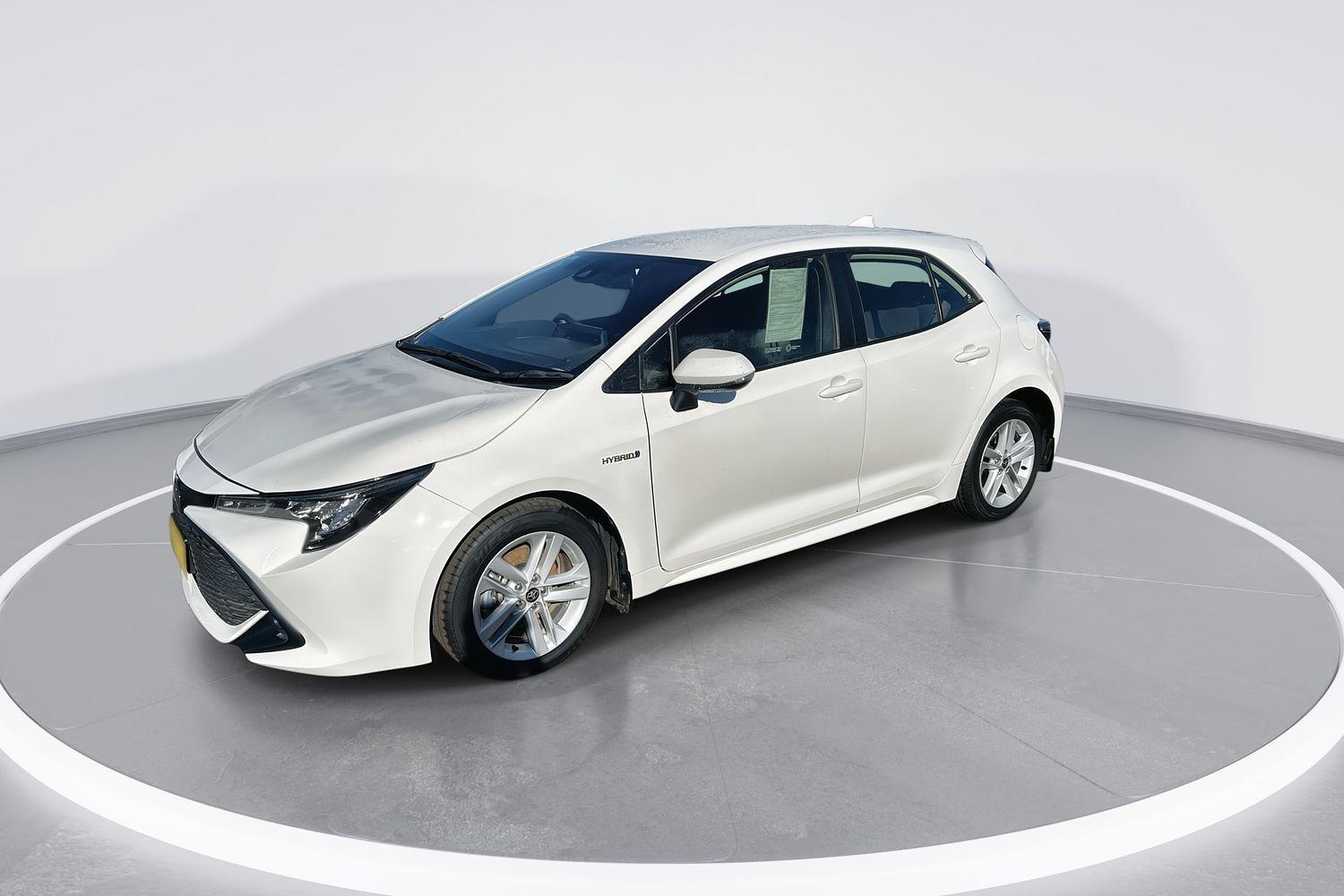 2021 Toyota Corolla Ascent Sport in White