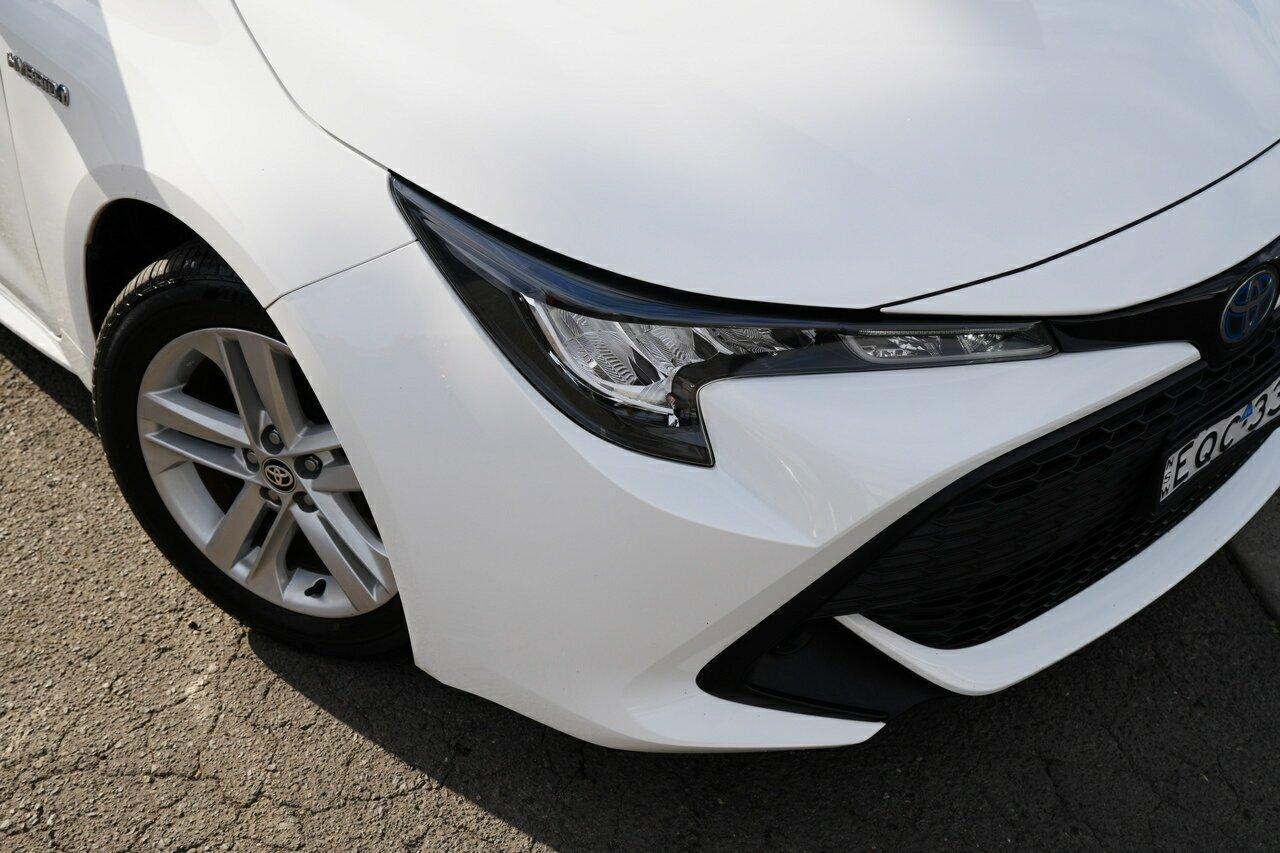 2021 Toyota Corolla Ascent Sport in White