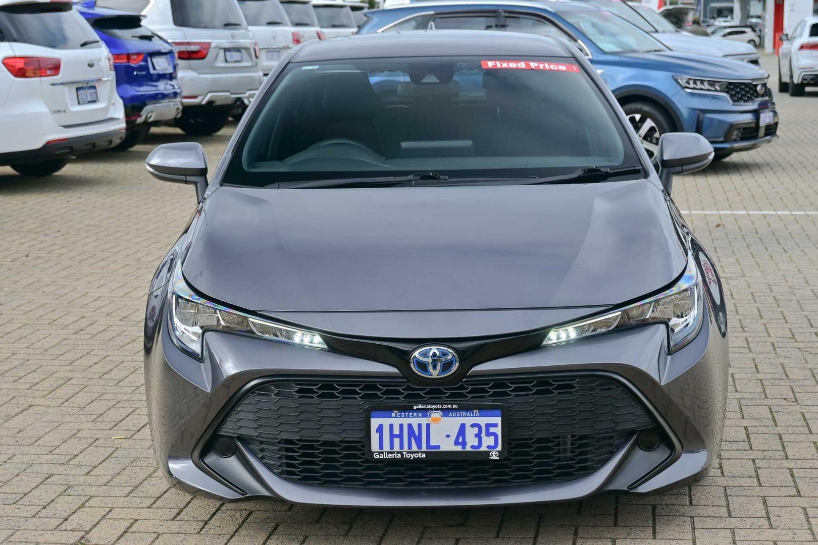 2021 Toyota Corolla Ascent Sport in Silver
