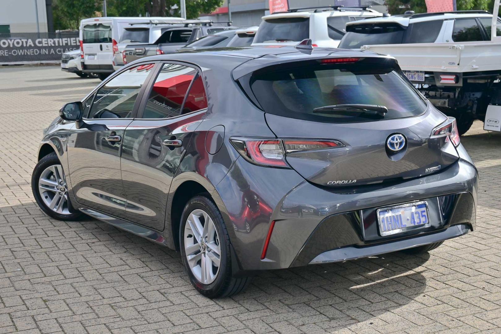 2021 Toyota Corolla Ascent Sport in Silver