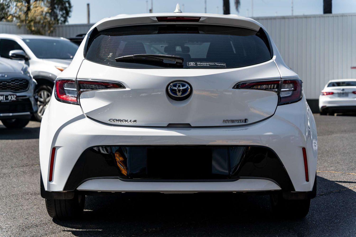 2022 Toyota Corolla Ascent Sport in White
