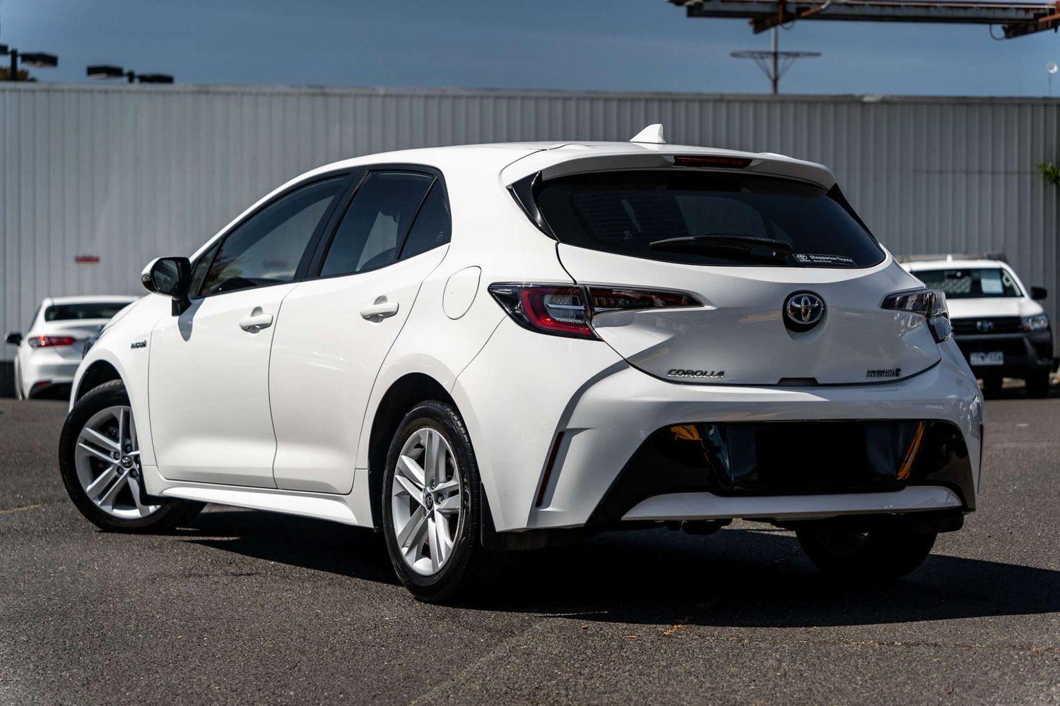 2022 Toyota Corolla Ascent Sport in White
