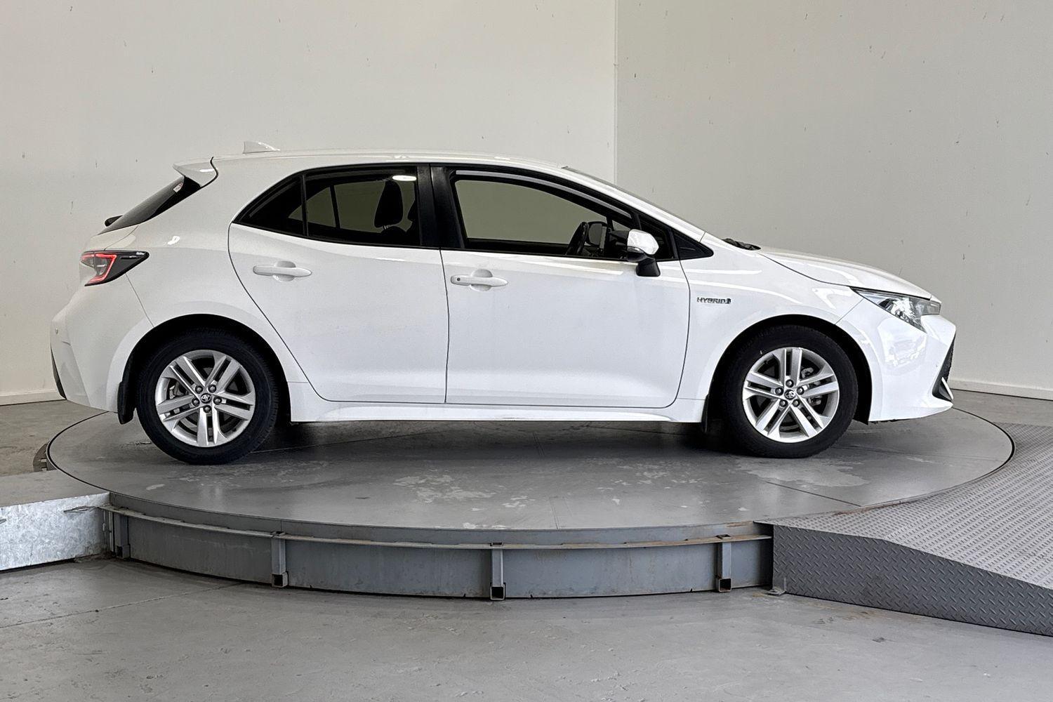 2022 Toyota Corolla Ascent Sport in White
