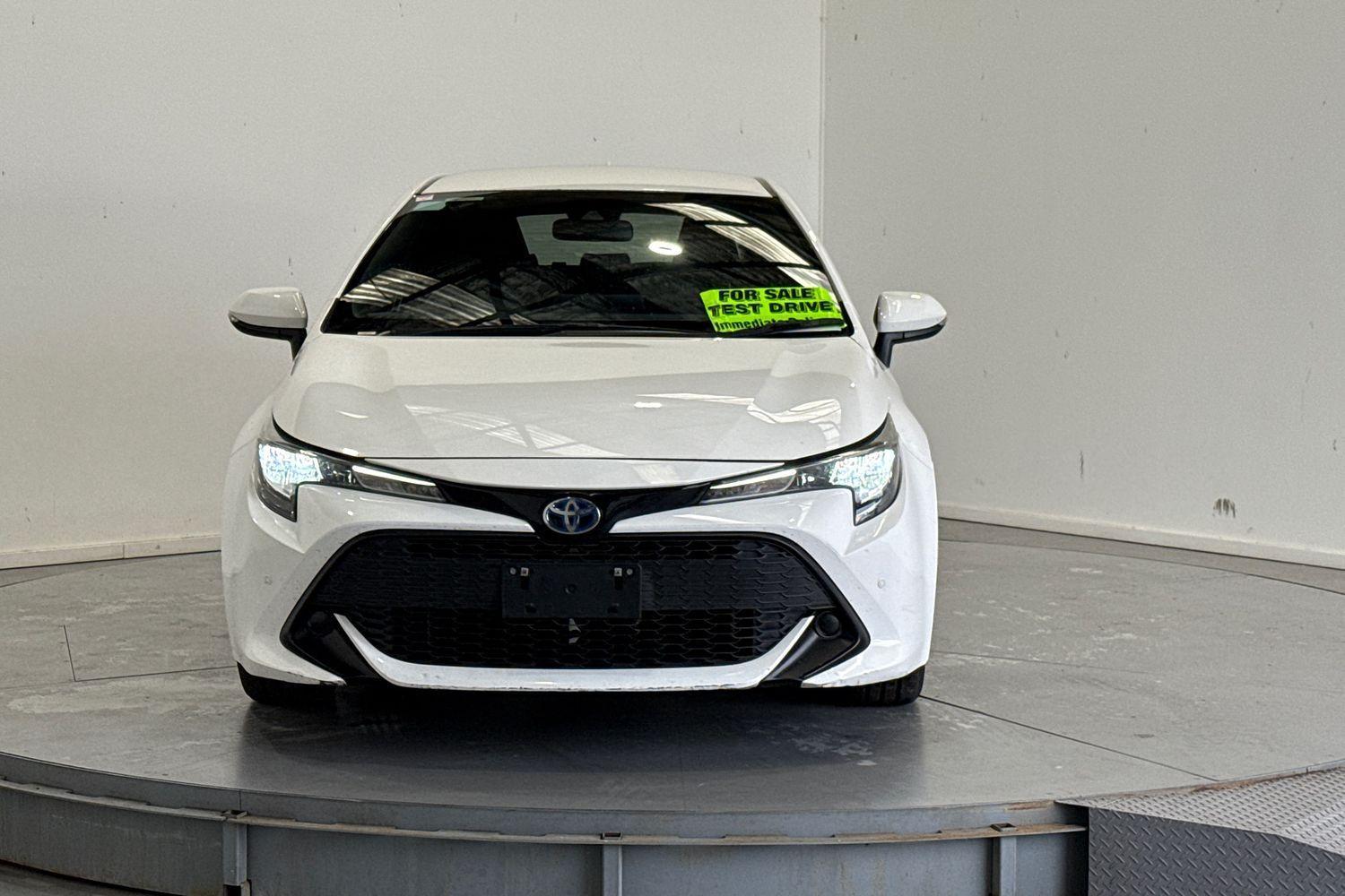 2022 Toyota Corolla Ascent Sport in White