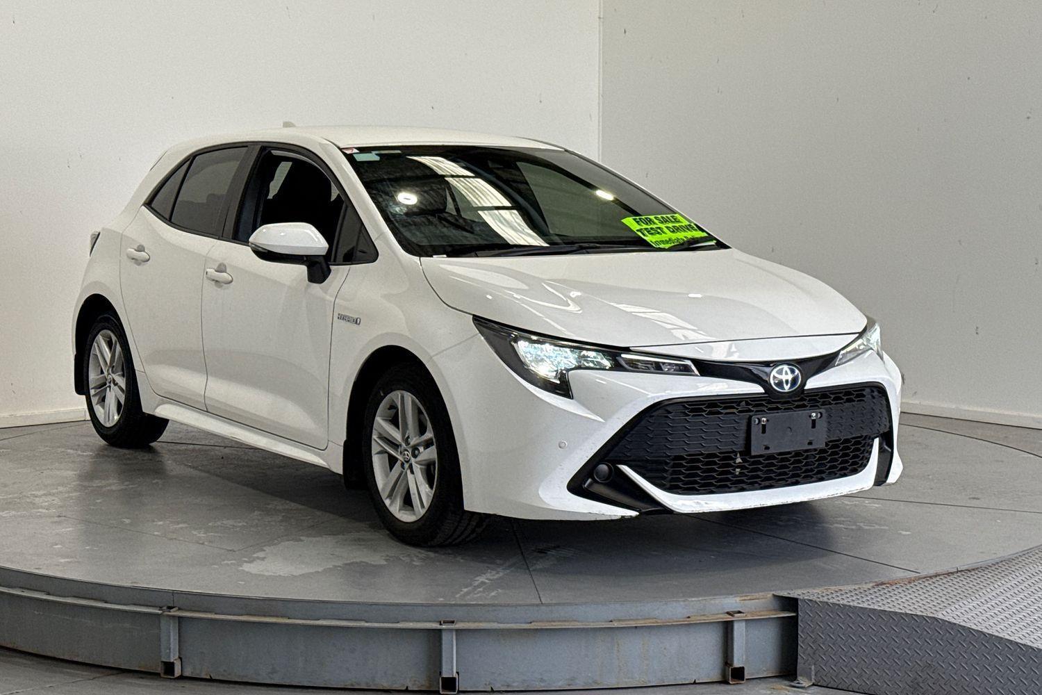 2022 Toyota Corolla Ascent Sport in White