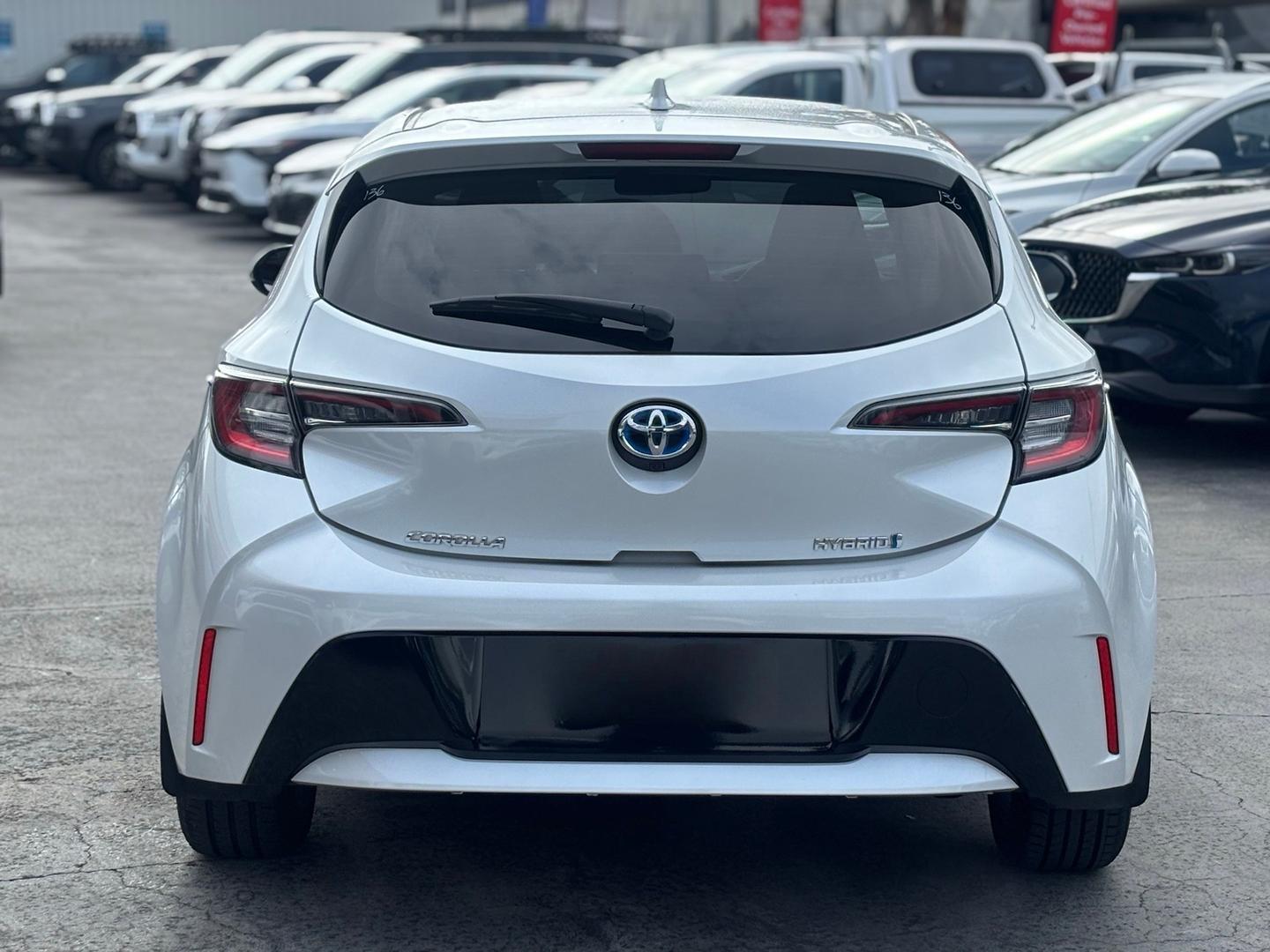 2022 Toyota Corolla Ascent Sport in White