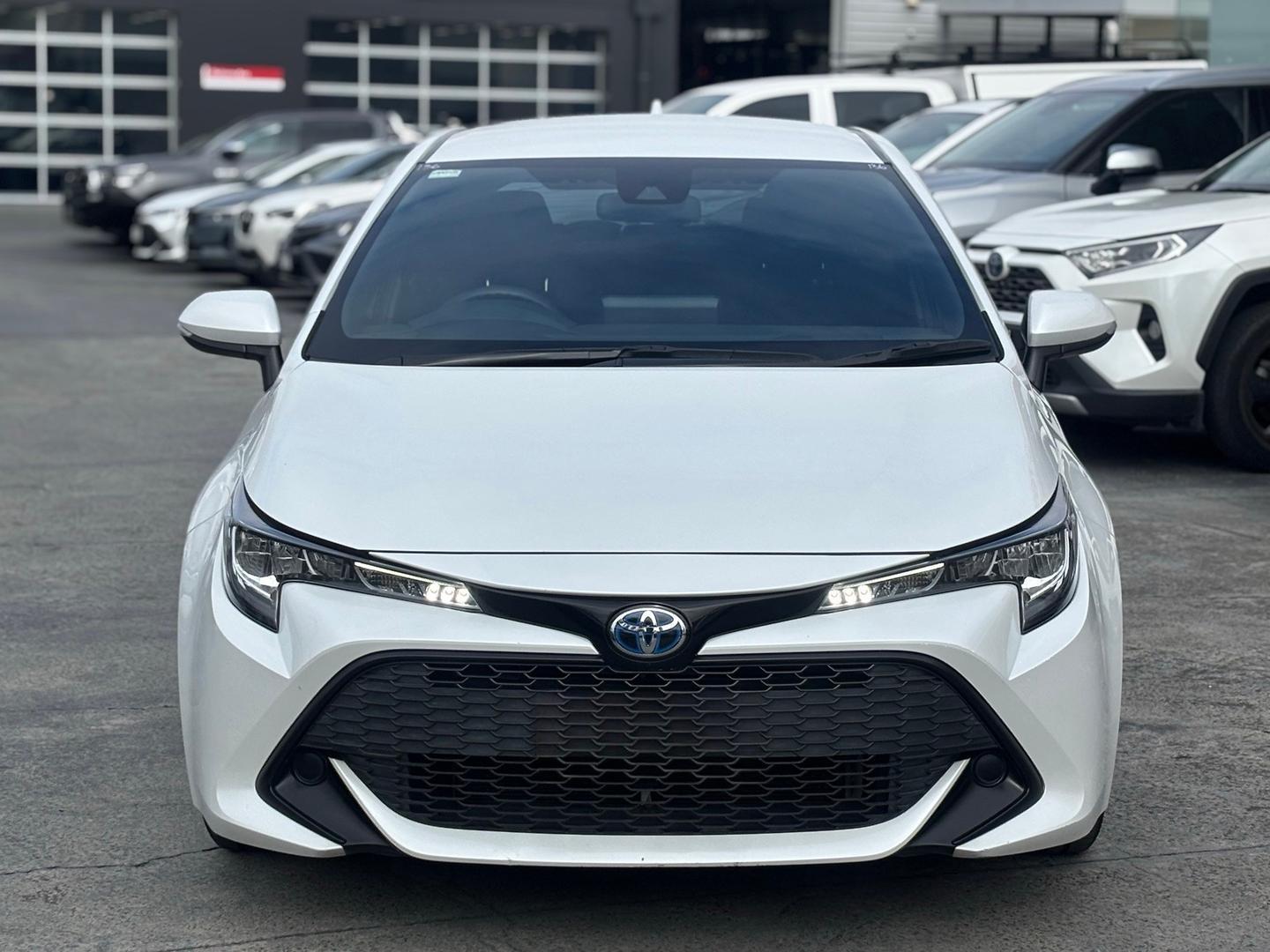 2022 Toyota Corolla Ascent Sport in White