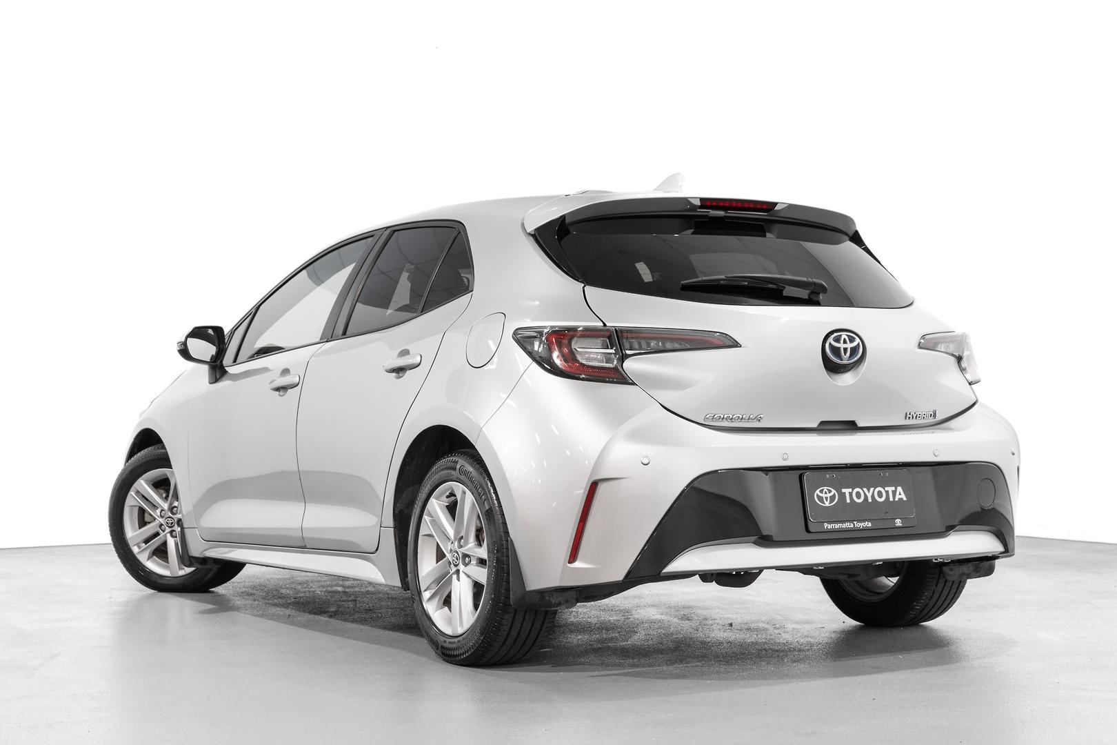 2018 Toyota Corolla Ascent Sport in Silver