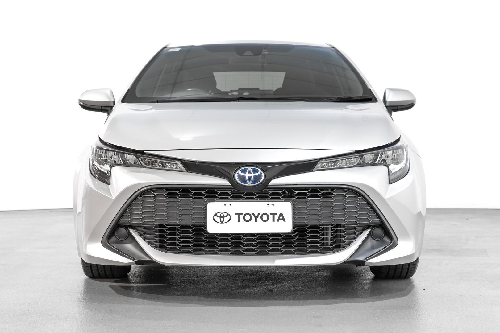 2018 Toyota Corolla Ascent Sport in Silver
