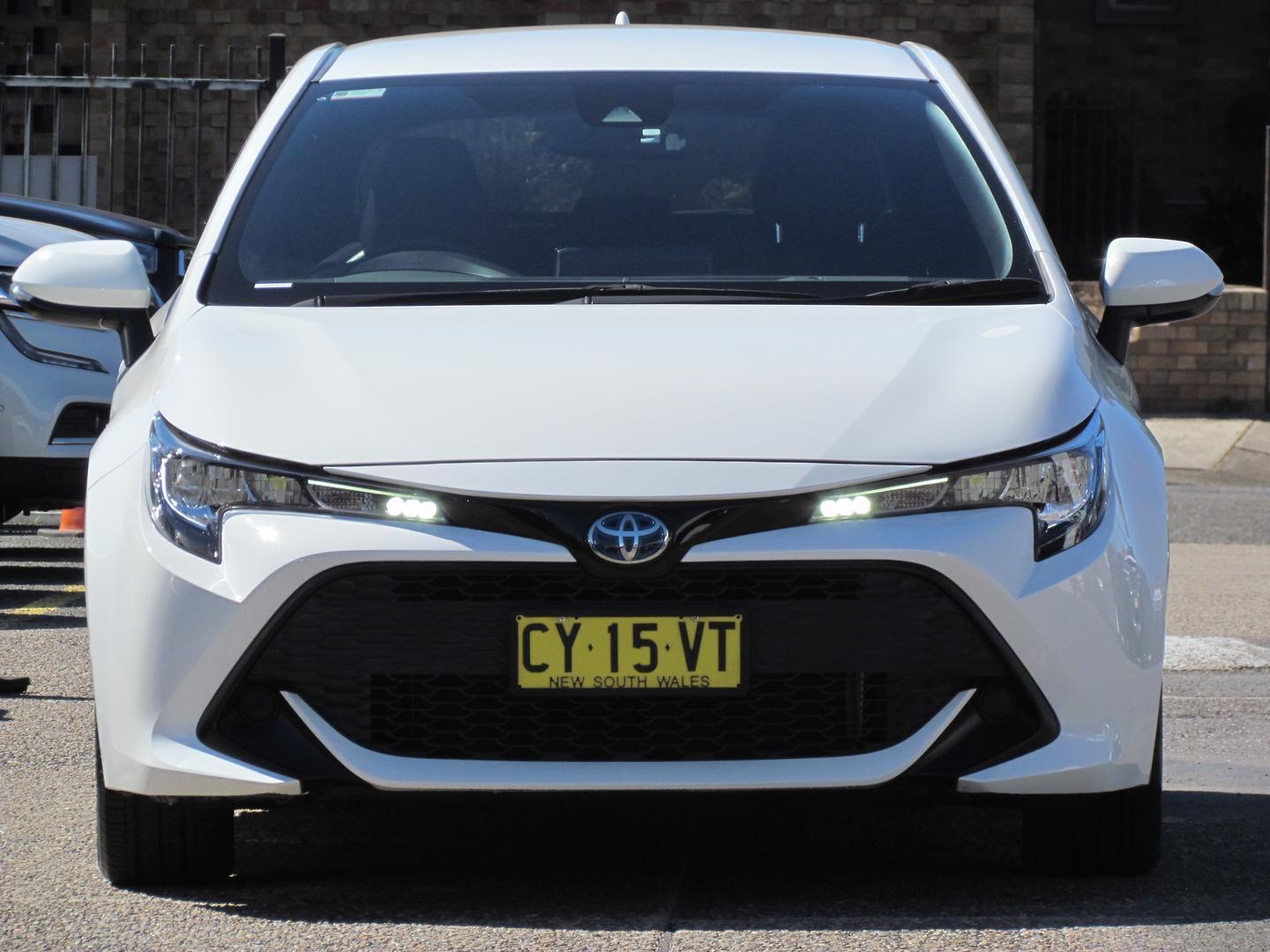 2020 Toyota Corolla Ascent Sport in White