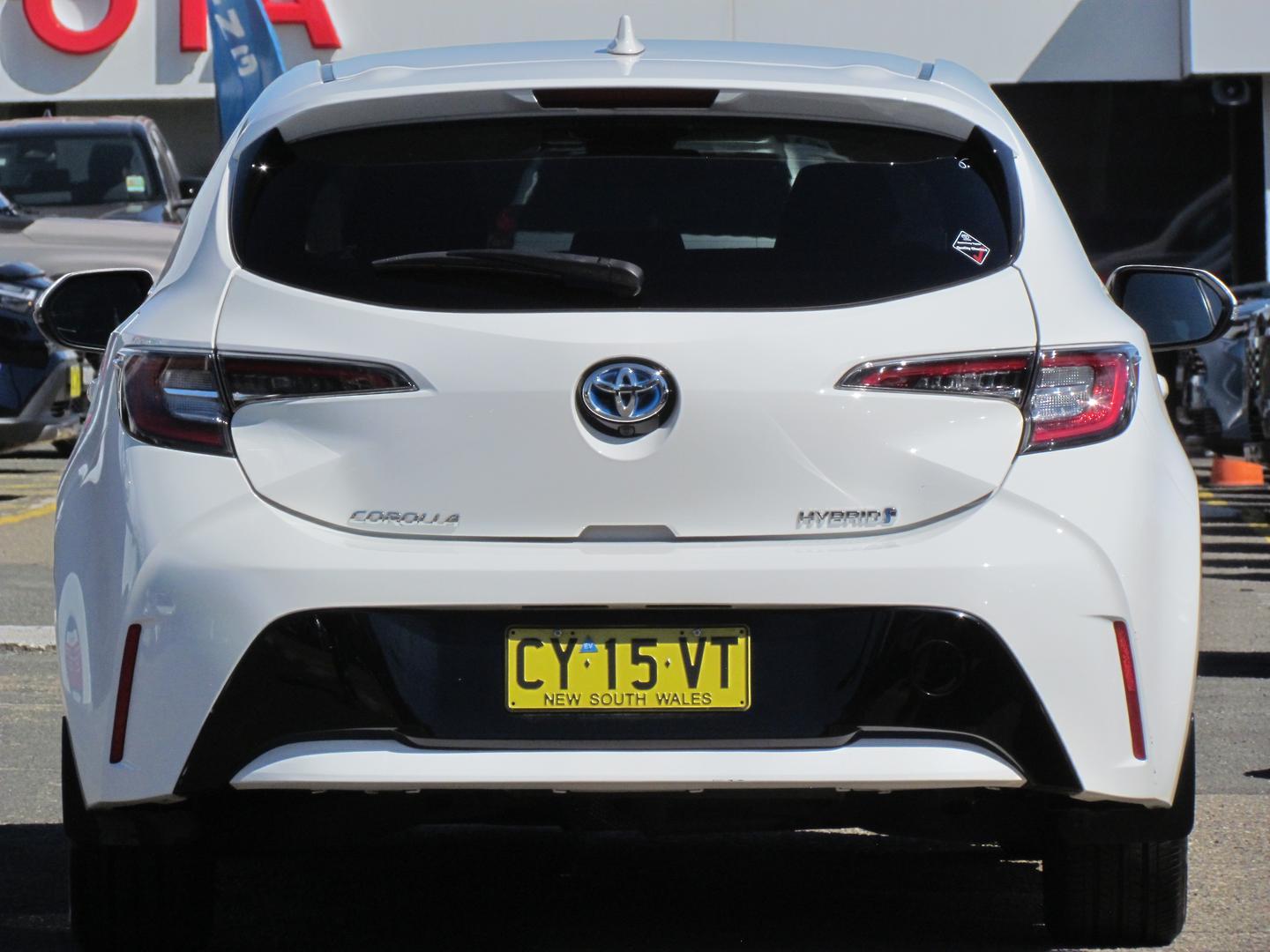2020 Toyota Corolla Ascent Sport in White