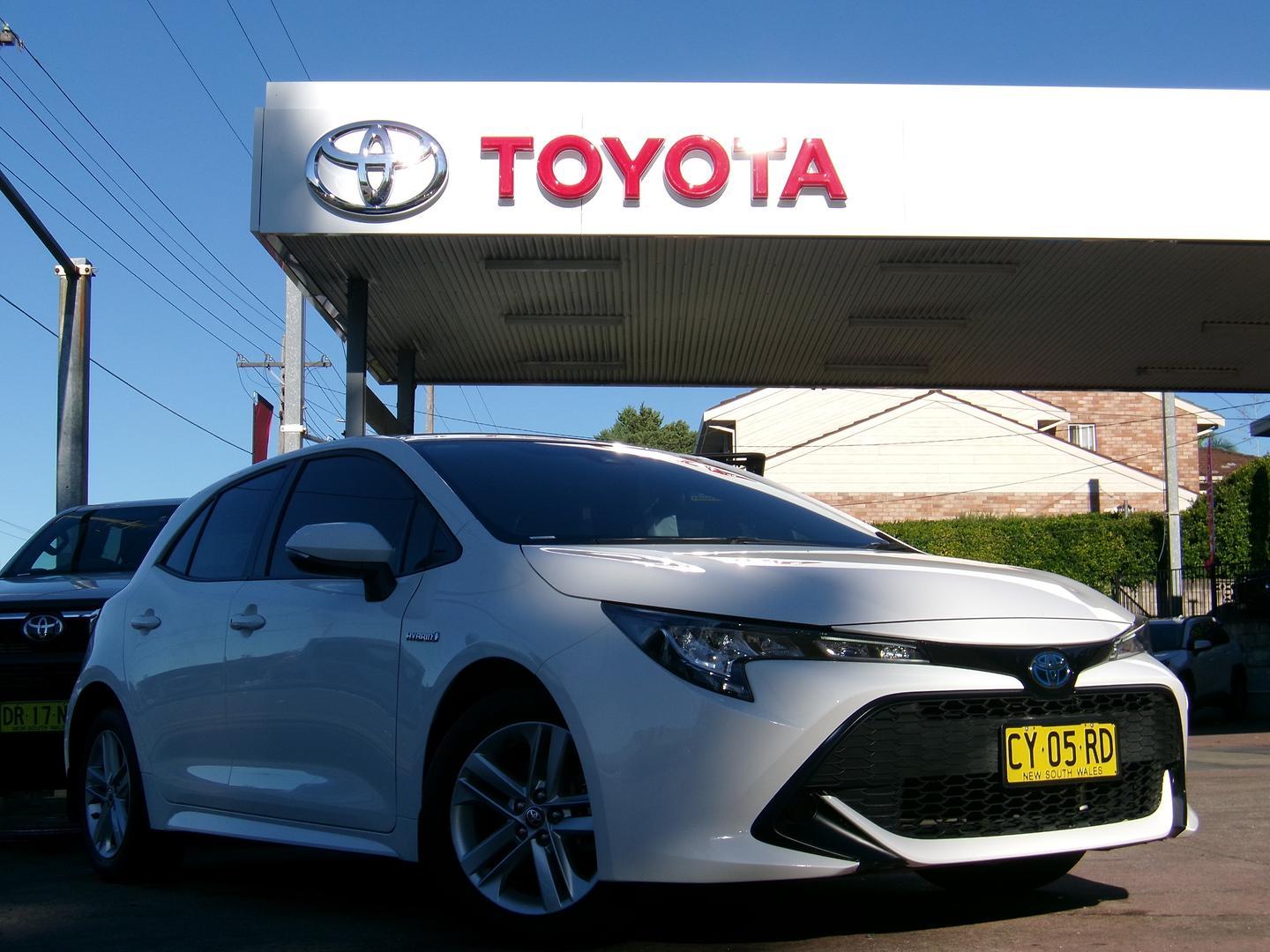 2020 Toyota Corolla Ascent Sport in White