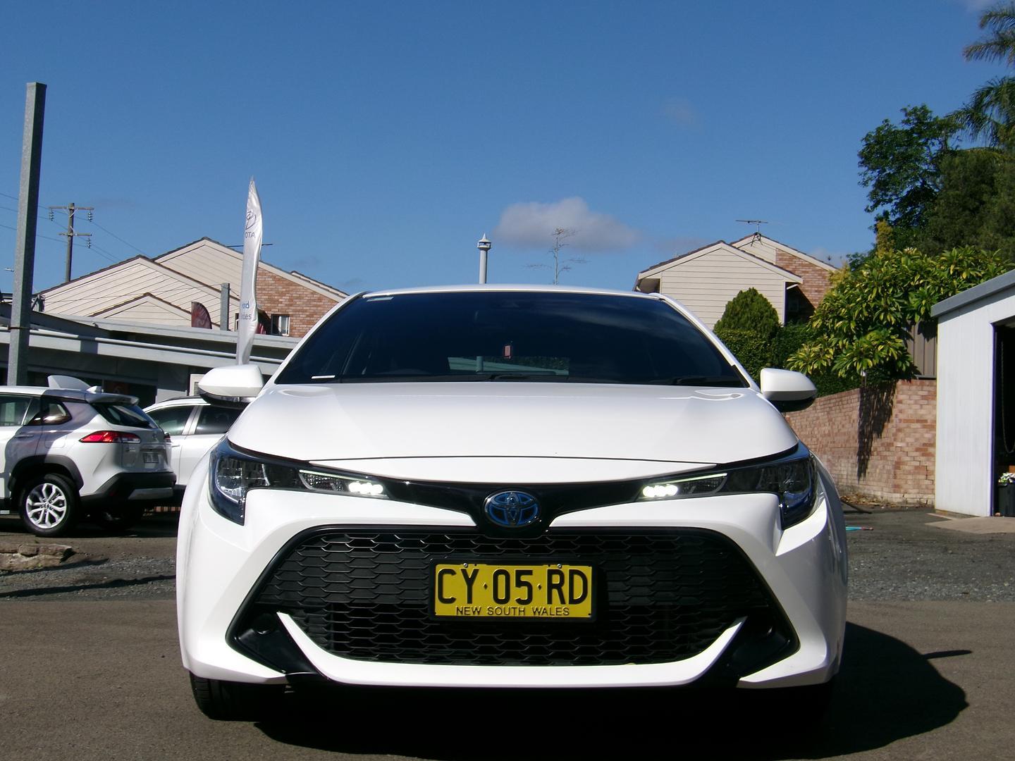 2020 Toyota Corolla Ascent Sport in White