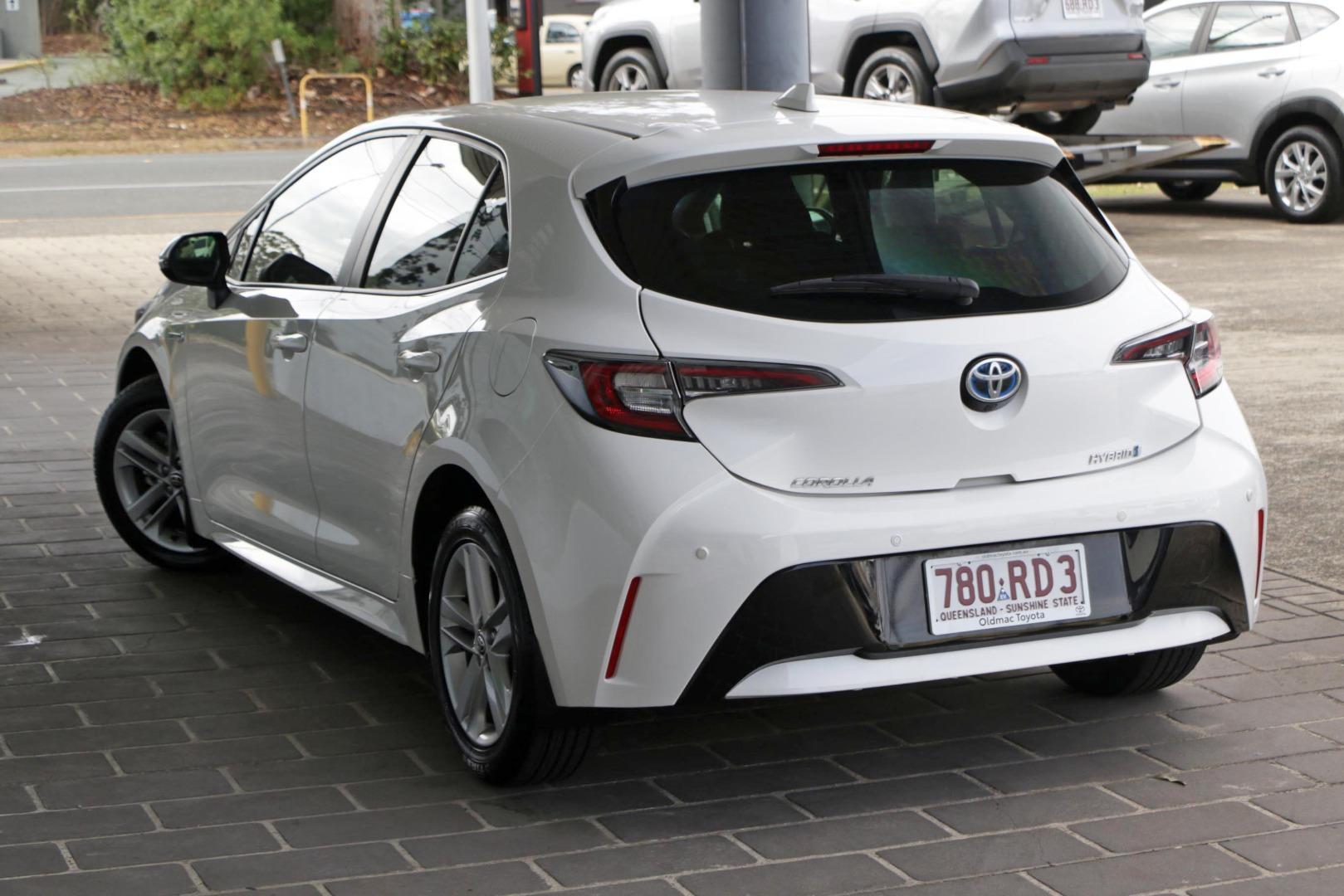 2021 Toyota Corolla Ascent Sport in White