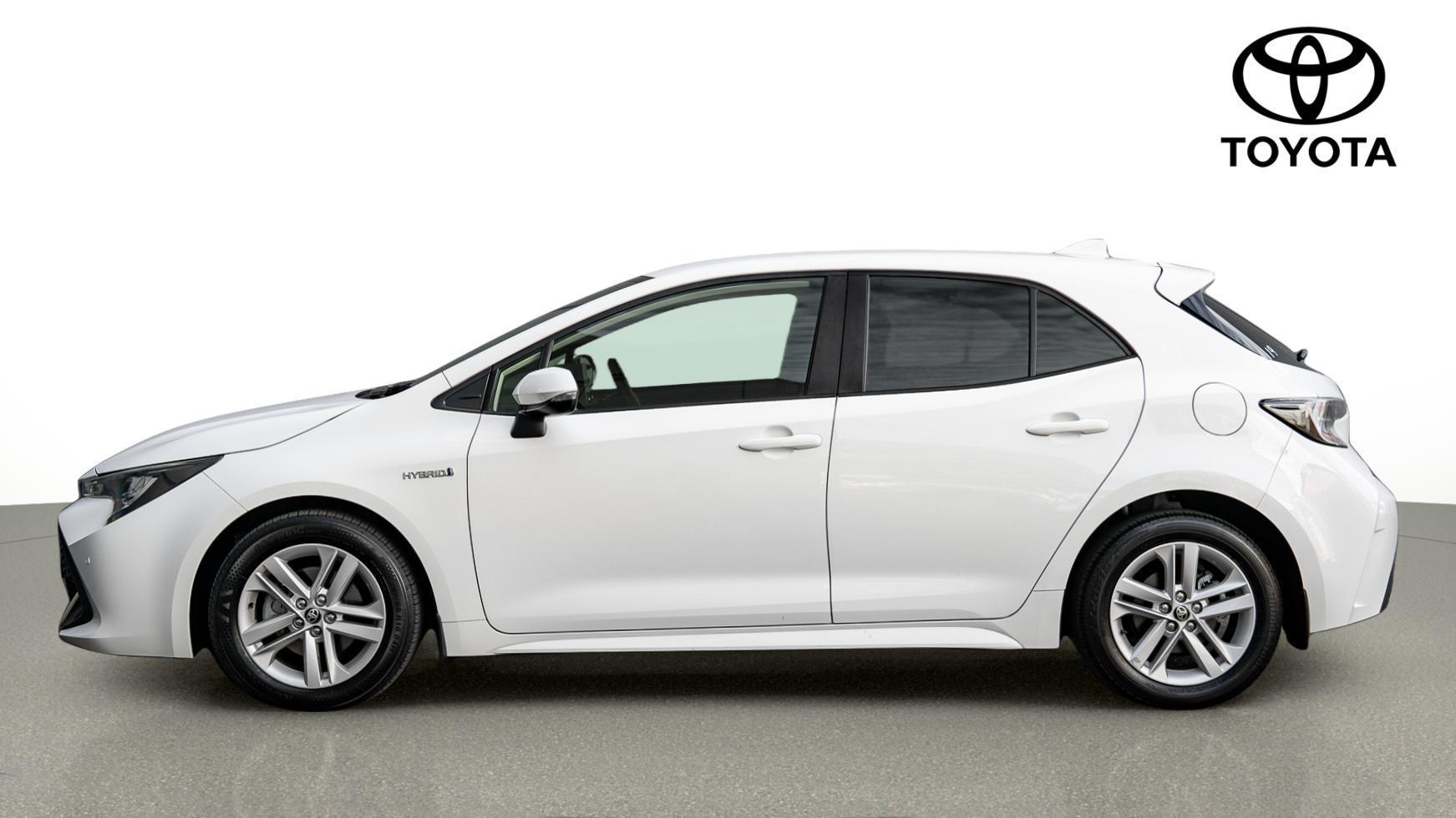 2021 Toyota Corolla SX in White