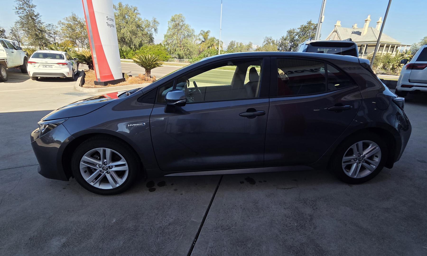 2022 Toyota Corolla Ascent Sport in Silver