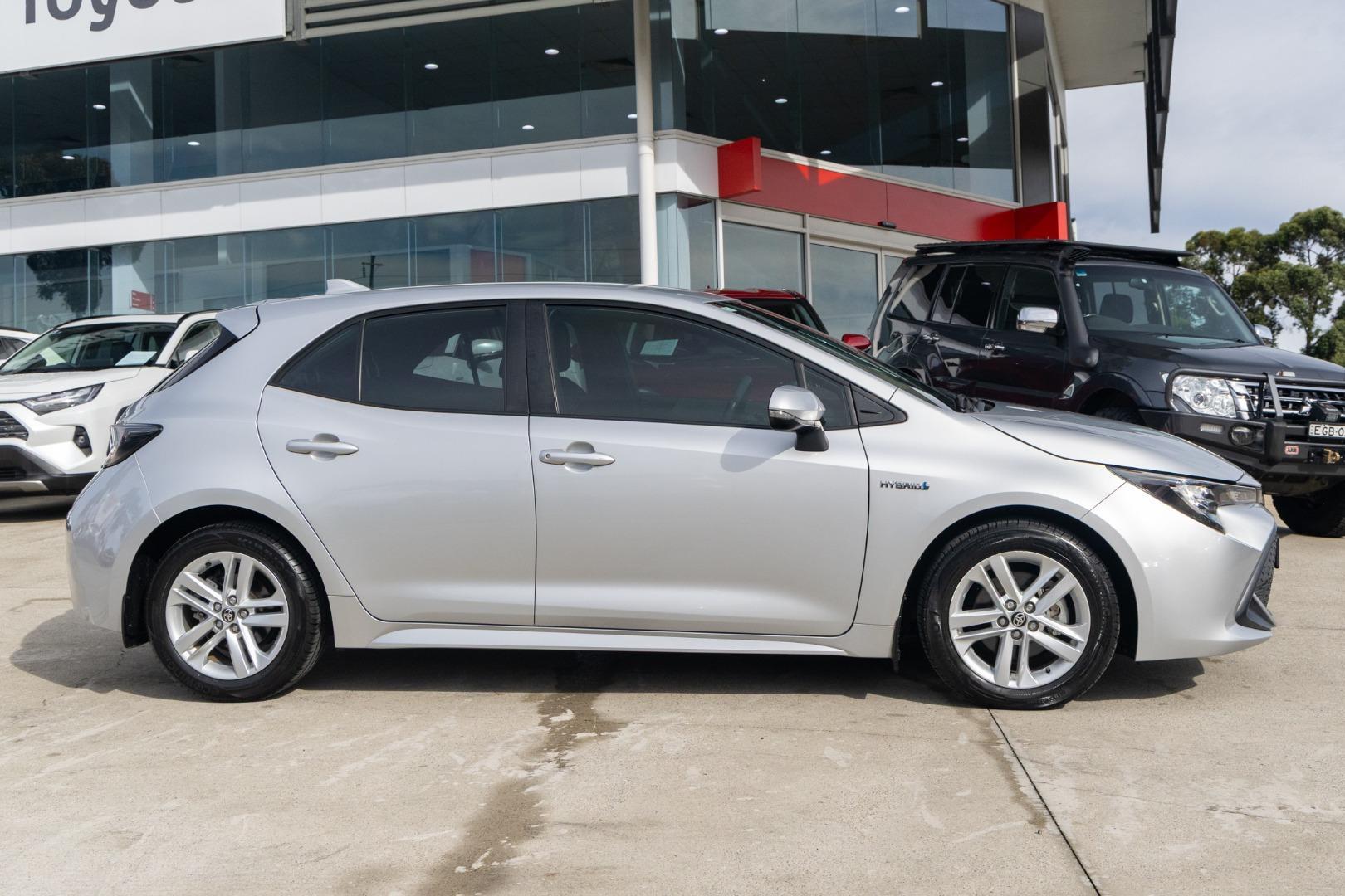 2019 Toyota Corolla Ascent Sport in Silver