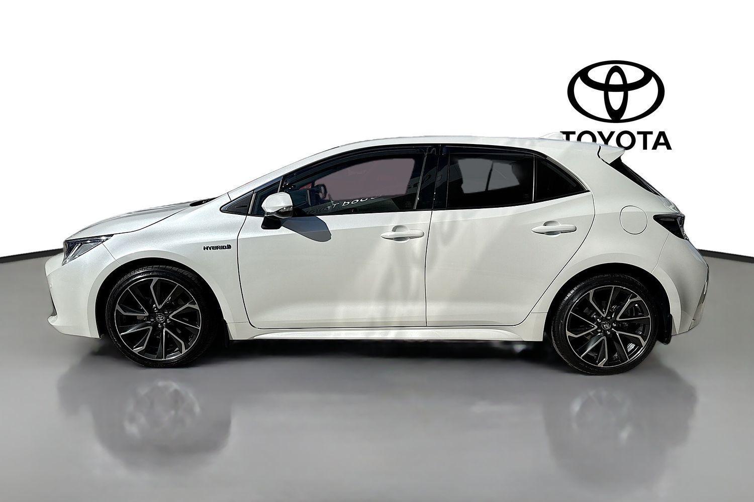2020 Toyota Corolla ZR in White