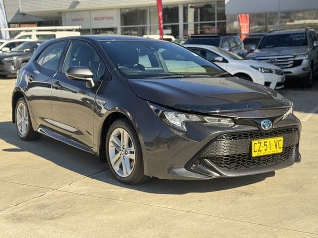 2020 Toyota Corolla Ascent Sport in Silver