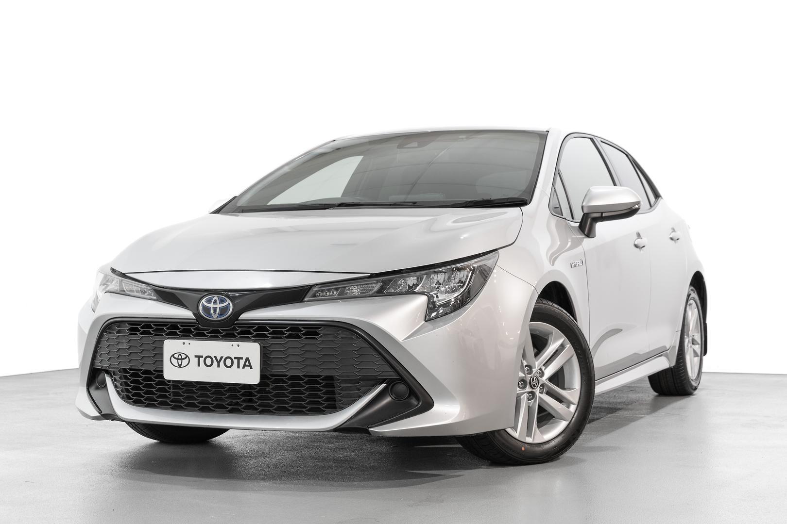 2020 Toyota Corolla Ascent Sport in Silver