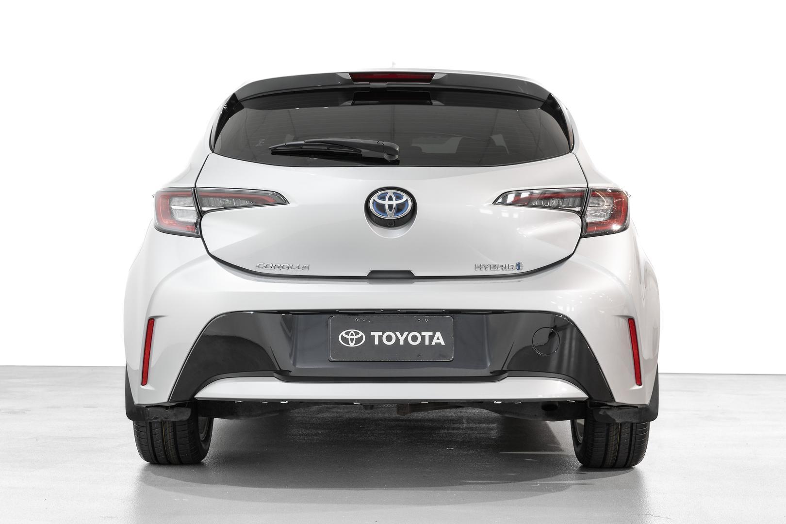 2020 Toyota Corolla Ascent Sport in Silver