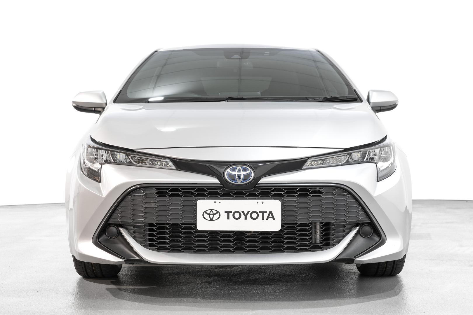 2020 Toyota Corolla Ascent Sport in Silver