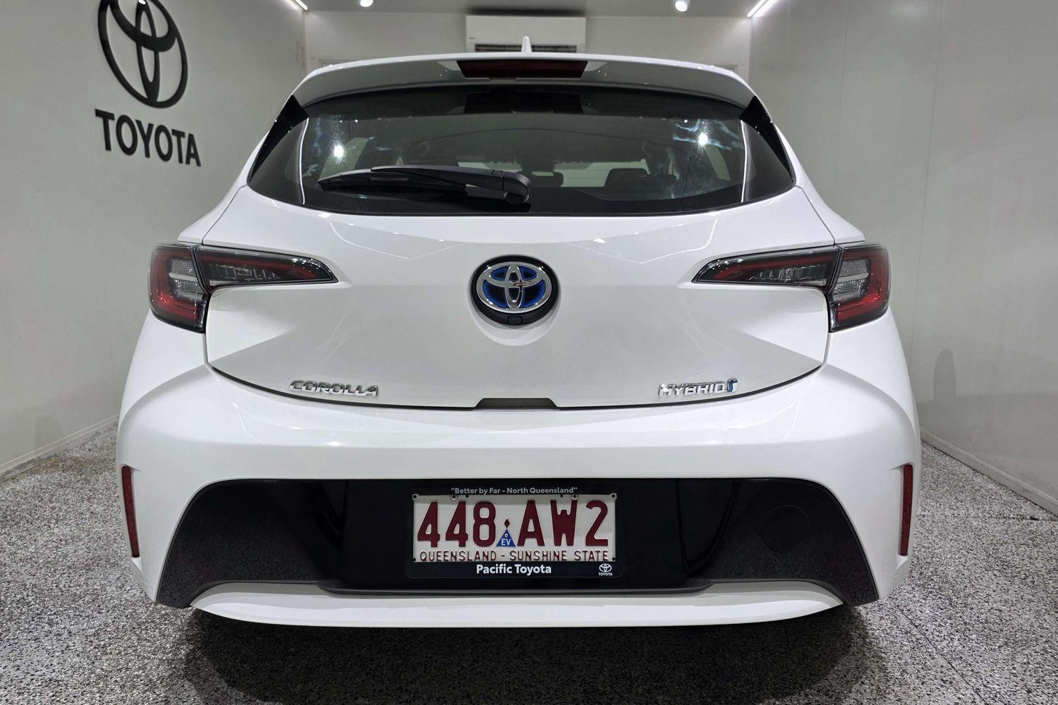 2021 Toyota Corolla Ascent Sport in White