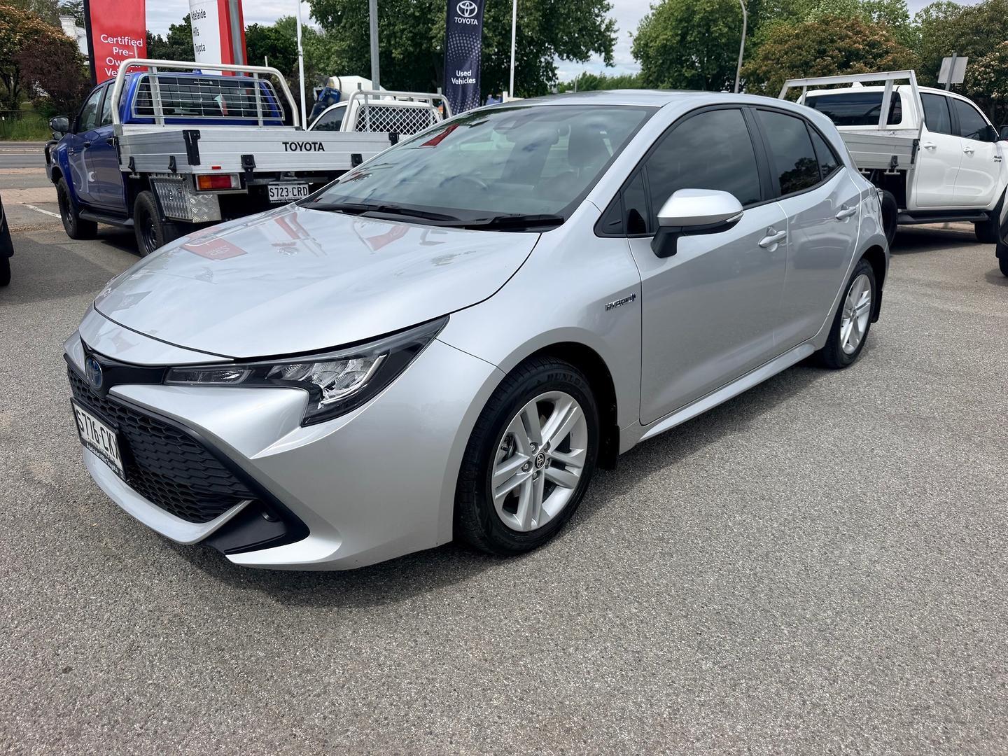 2021 Toyota Corolla Ascent Sport in Silver