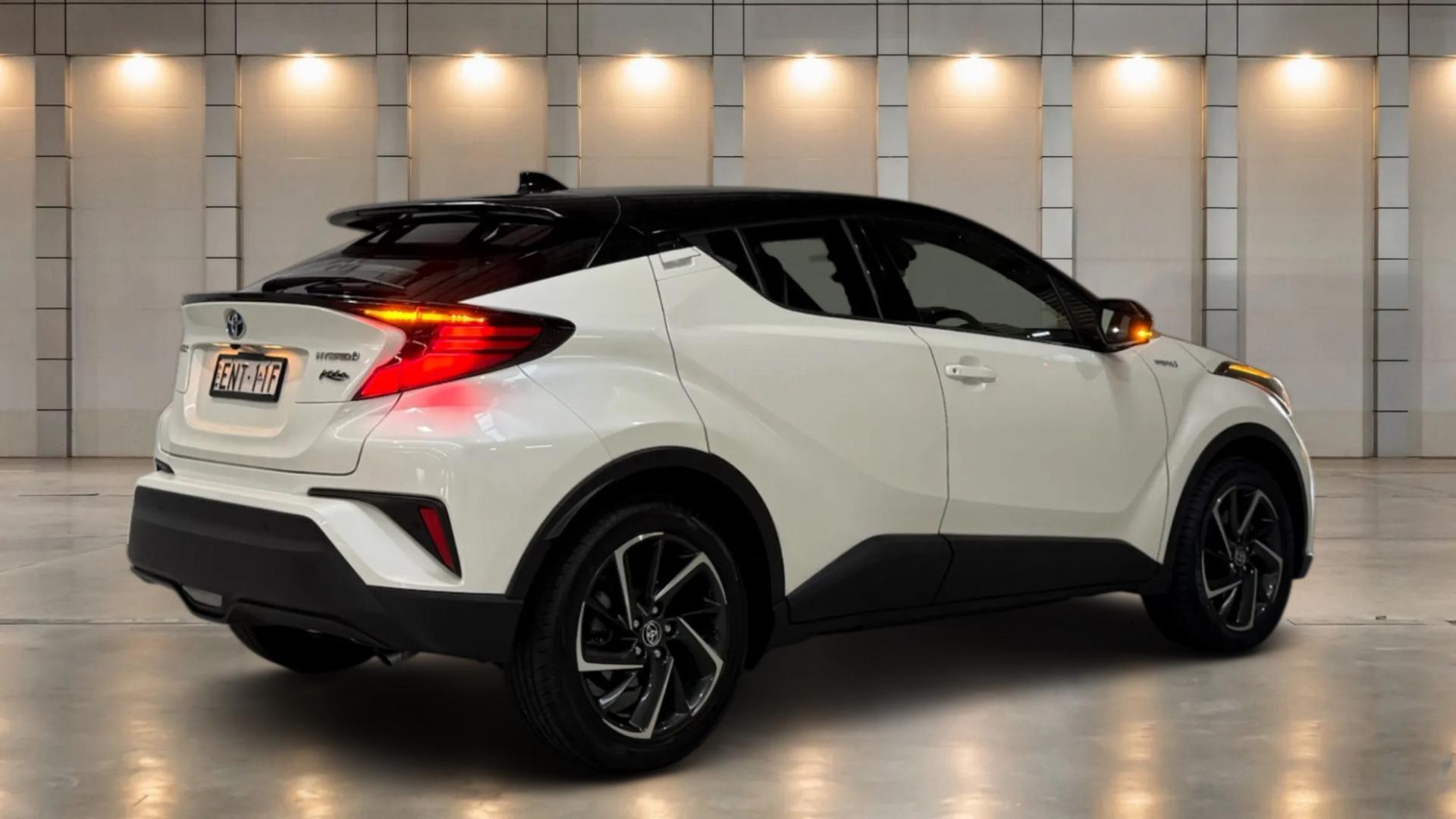 2021 Toyota C-HR Koba 2WD in Two Tone White