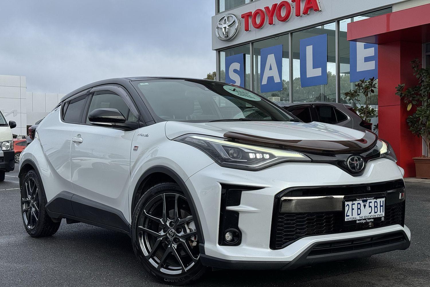 2022 Toyota C-HR GR Sport in Two Tone White