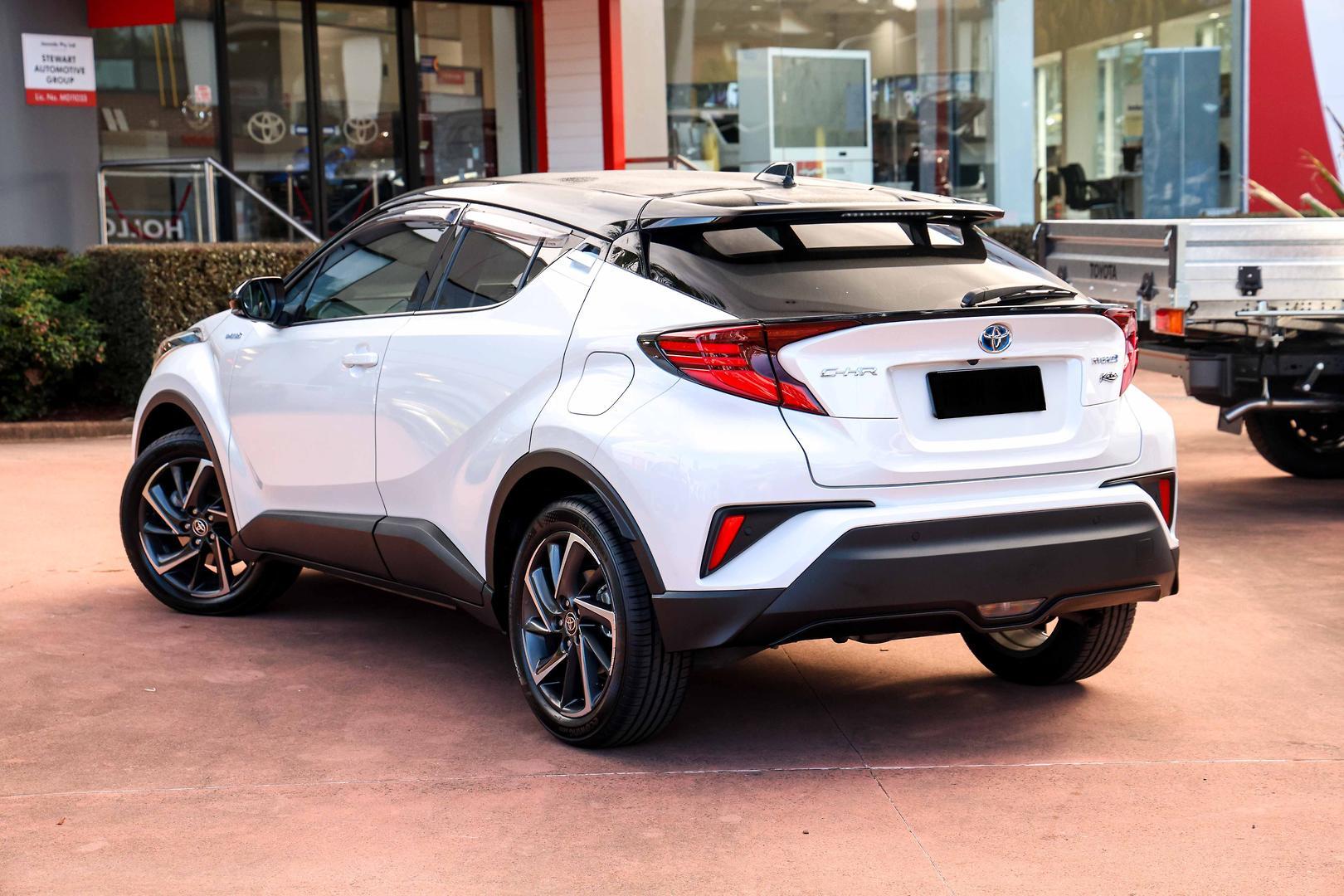 2023 Toyota C-HR Koba 2WD in Two Tone White
