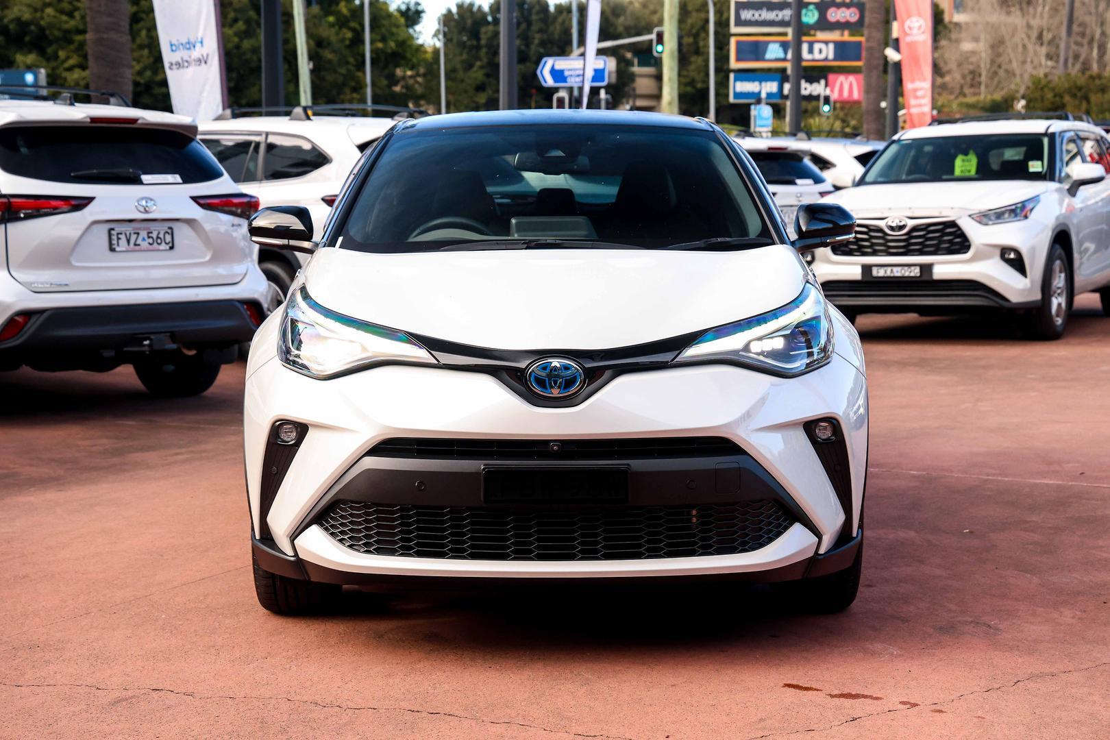 2023 Toyota C-HR Koba 2WD in Two Tone White