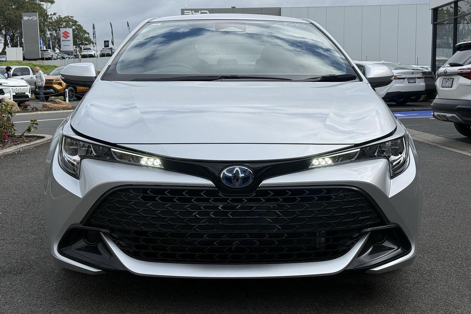 2022 Toyota Corolla Ascent Sport in Silver