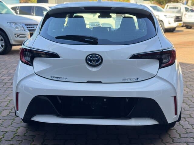 2022 Toyota Corolla Ascent Sport in White