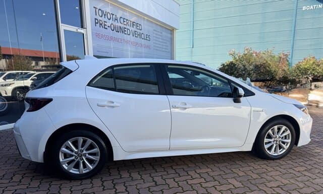 2022 Toyota Corolla Ascent Sport in White