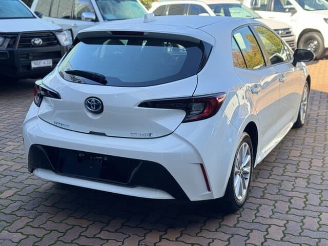 2022 Toyota Corolla Ascent Sport in White