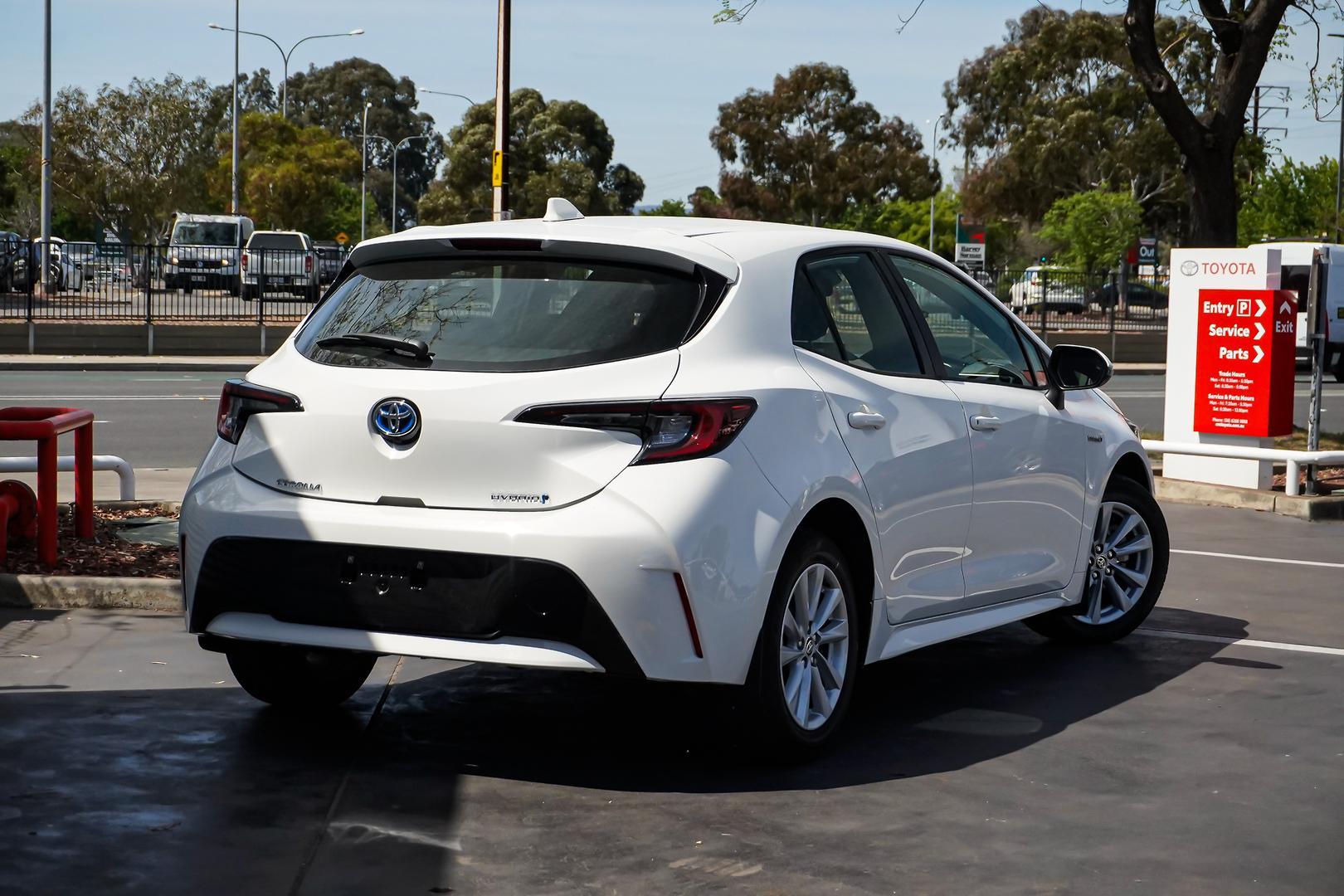2023 Toyota Corolla Ascent Sport in White