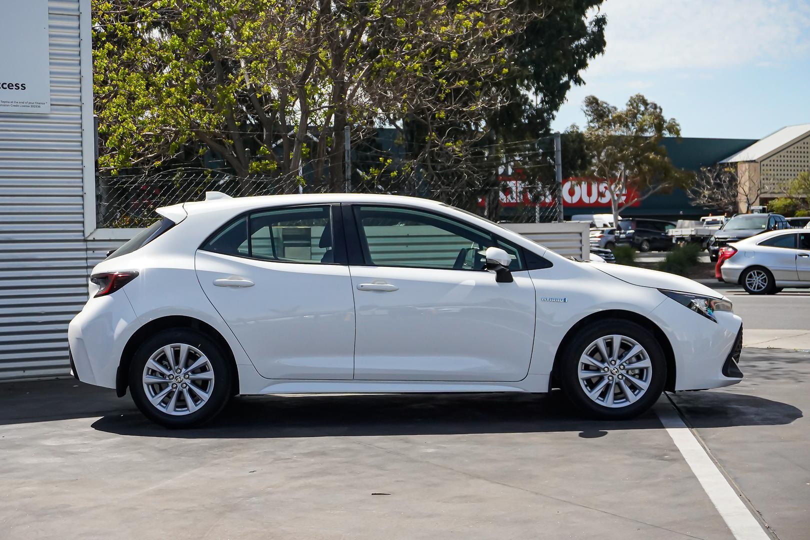 2023 Toyota Corolla Ascent Sport in White