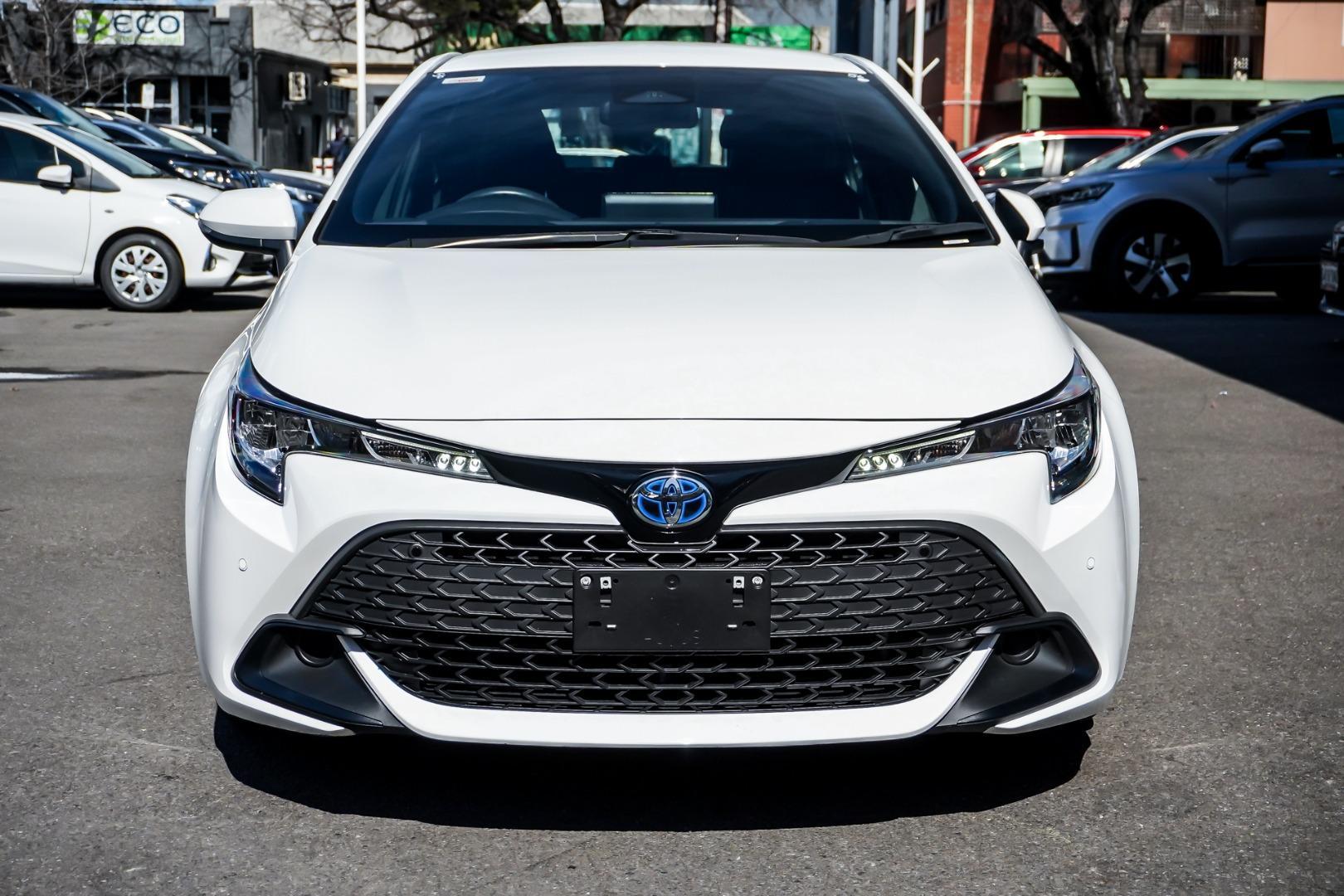 2023 Toyota Corolla Ascent Sport in White