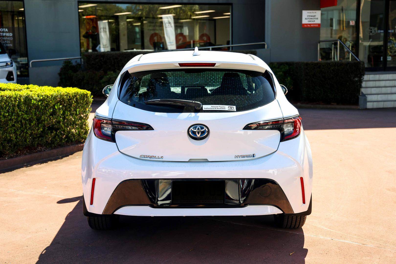 2023 Toyota Corolla Ascent Sport in White