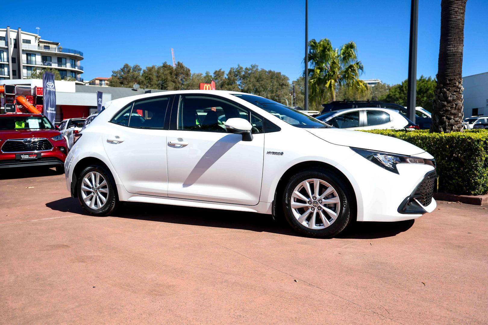 2023 Toyota Corolla Ascent Sport in White