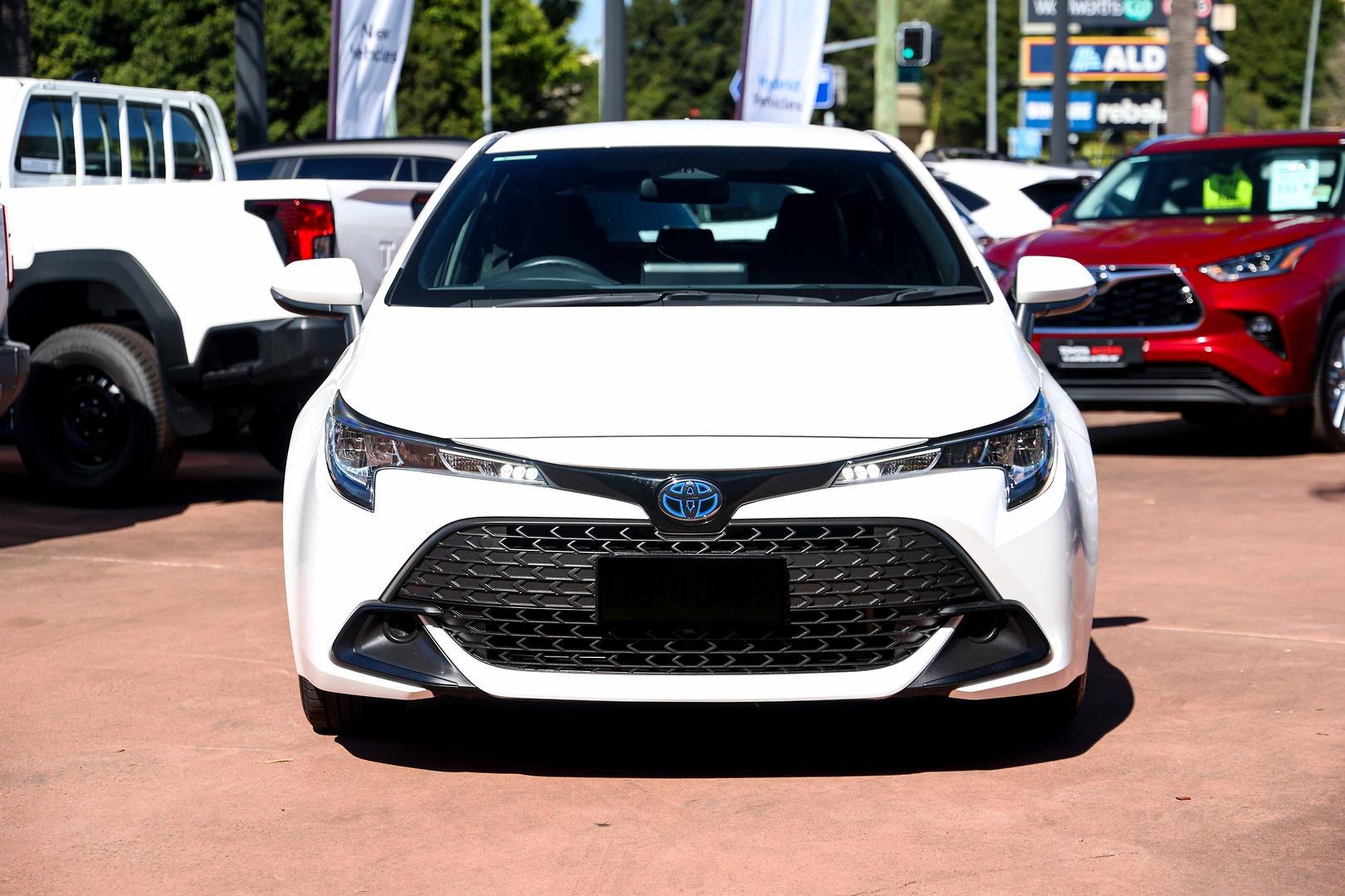 2023 Toyota Corolla Ascent Sport in White